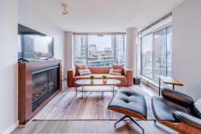 Amazing Views ! Leather Furniture ! Cozy Condo!